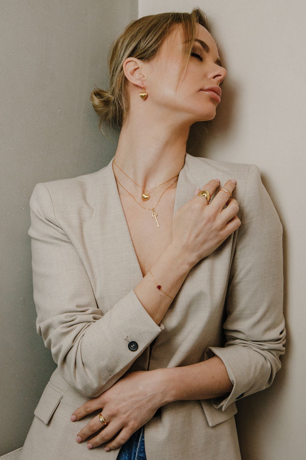Collier en forme de cœur avec structure mate en argent 925 plaqué or