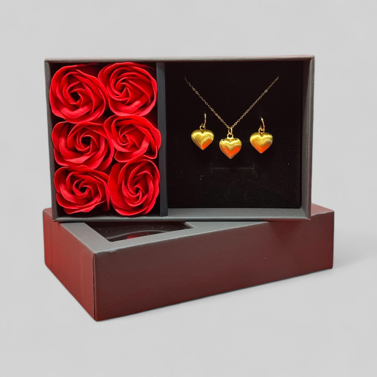 Saint Valentin - Anniversaire - Love Box avec roses et sac - Collier et boucles d'oreilles en forme de cœur avec structure mate en argent 925 plaqué or