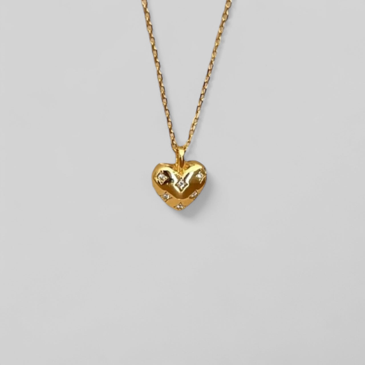 Collier en forme de cœur avec incrustation de zircones en argent 925 plaqué or