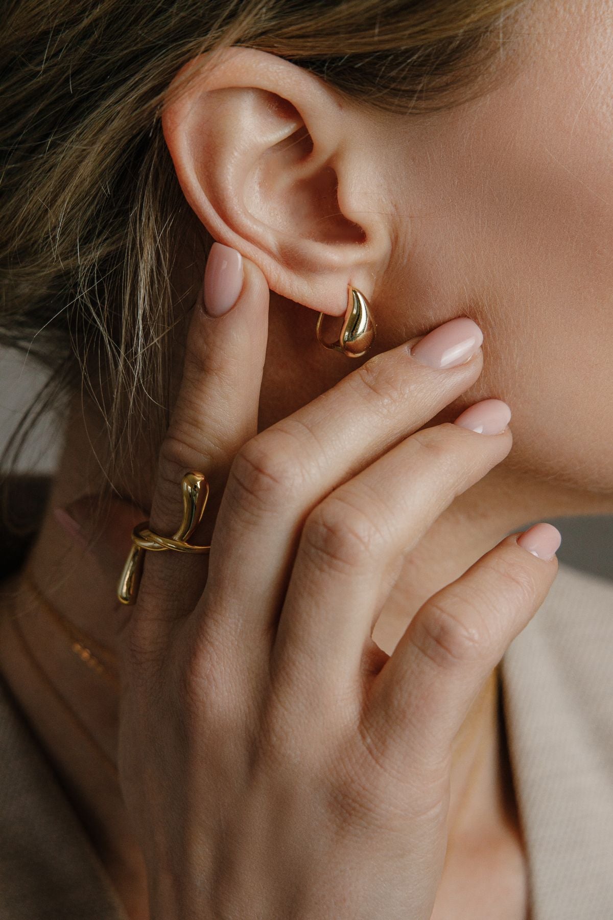 Extravagant large drop knot ring made of 925 silver gold-plated