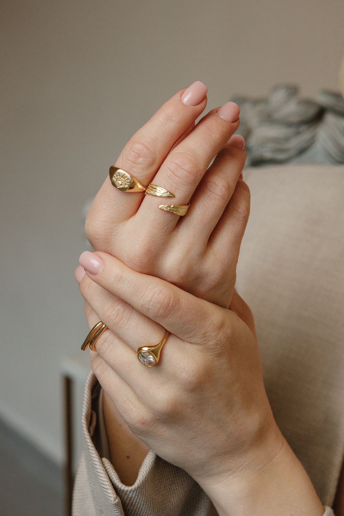 Textured hug ring engraved ring made of 925 silver gold-plated