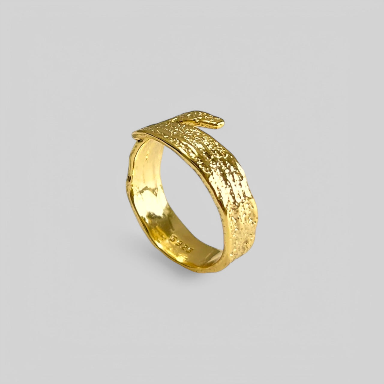 Textured hug ring engraved ring made of 925 silver gold-plated
