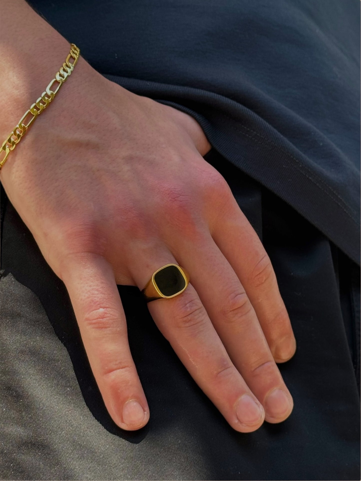 Men's - Solid men's ring with black stone – 925 silver, 18K gold-plated, unisex
