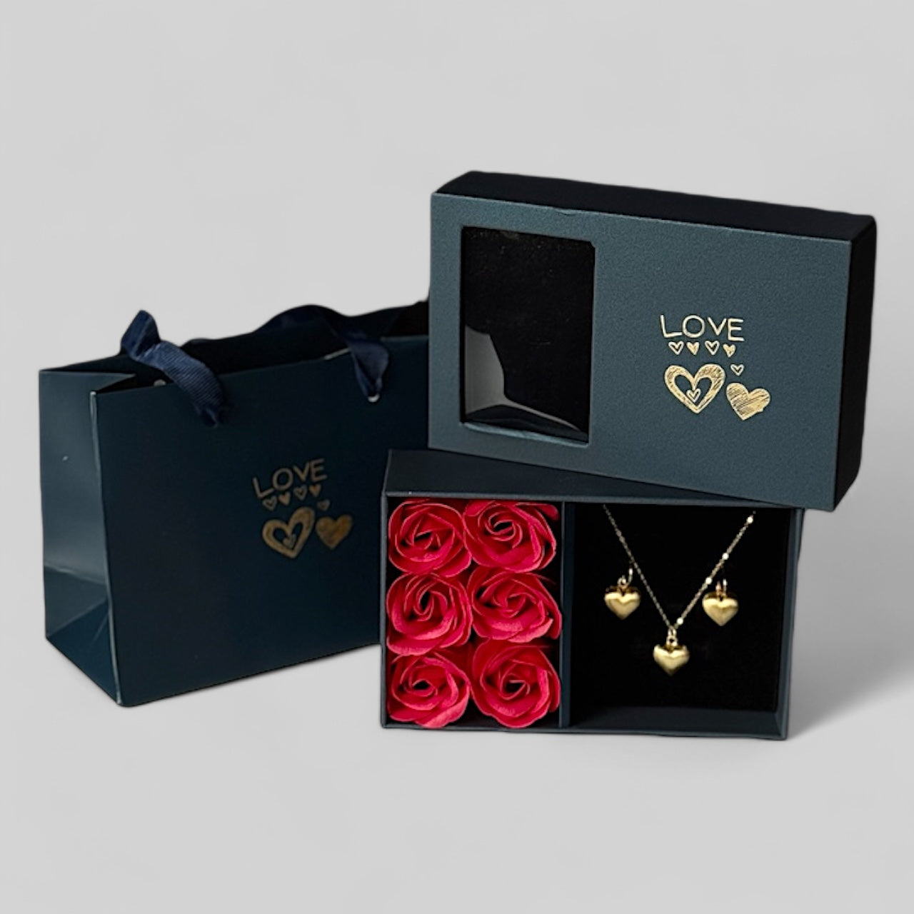 Saint Valentin - Anniversaire - Love Box avec roses et sac - Collier et boucles d'oreilles en forme de cœur avec structure mate en argent 925 plaqué or